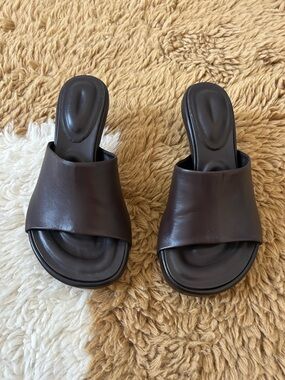 Jacquemus Les Mules Argilla Leather Sandal